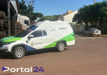 Ambulância se envolve em acidente no Centro de Mercedes