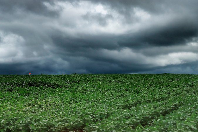 Tempestades atingem Campos Gerais e Norte do Paraná e seguem em direção ao Leste