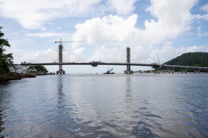 Último estai da Ponte de Guaratuba deve ser instalado na virada do mês