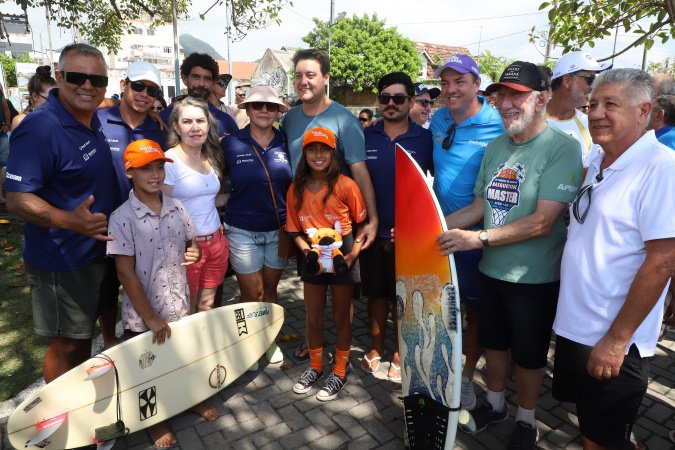 Estado inicia obras de escola de surfe para atender mais de 600 crianças no Litoral
