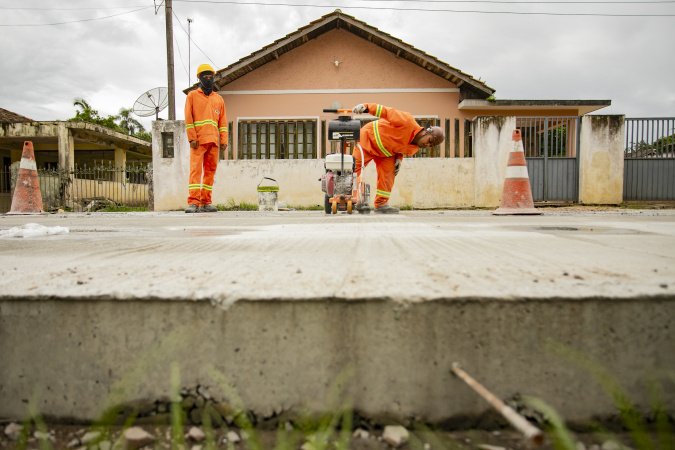 Obras viárias que vão melhorar acesso ao Porto de Antonina chegam a 50%