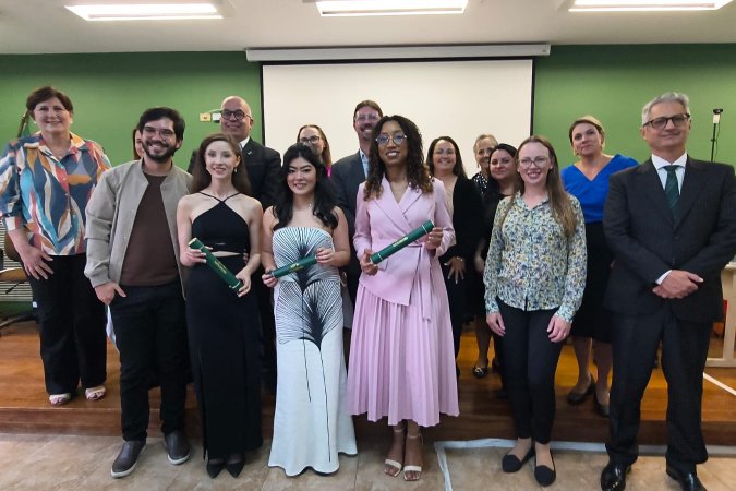 Saúde conclui formação de novos especialistas para fortalecer o SUS no Paraná