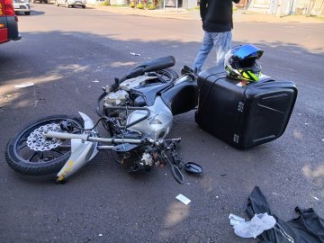 Acidente deixa motociclista inconsciente no Coqueral