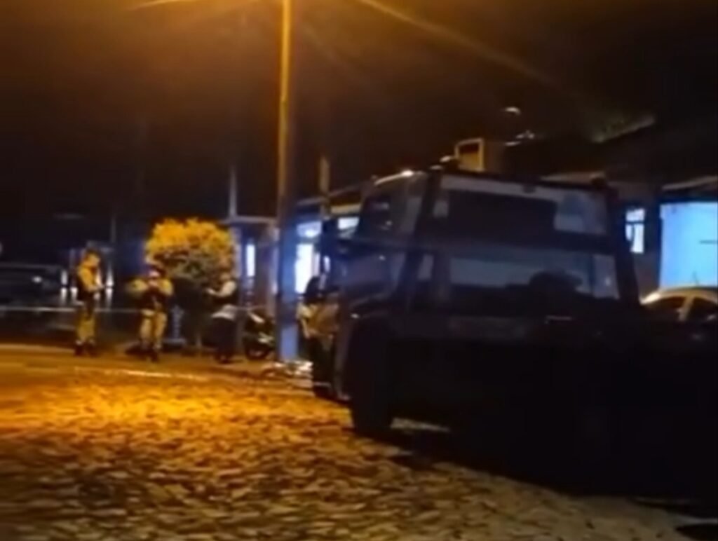 Adolescente mata padrasto com golpe de faca em Pato Branco