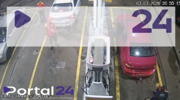 Câmera de segurança registra momento exato da abordagem de carro furtado em Cascavel