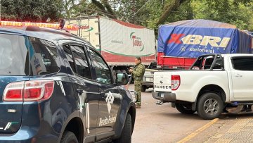 Caminhão é apreendido com drogas em Cascavel