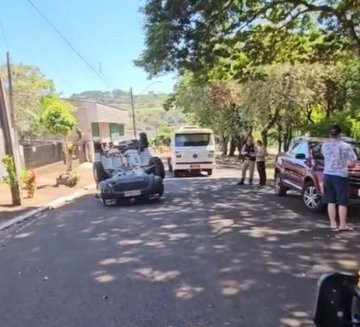 Capotamento é registrado em Capitão Leônidas Marques