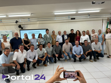 Cascavel recebe kits tecnológicos para escolas da rede municipal