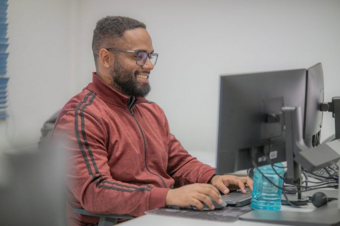 10 mil vagas: parceria do Estado com a Google oferta capacitação na área de tecnologia