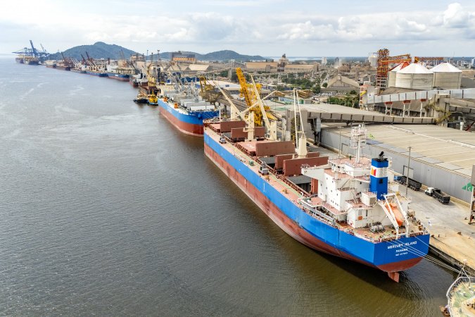 50 mil toneladas: Porto de Paranaguá registra maior operação de cevada em um navio