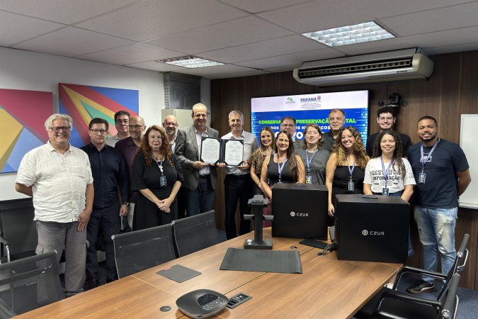 Estado anuncia projeto para digitalizar acervos do Arquivo Público do Paraná