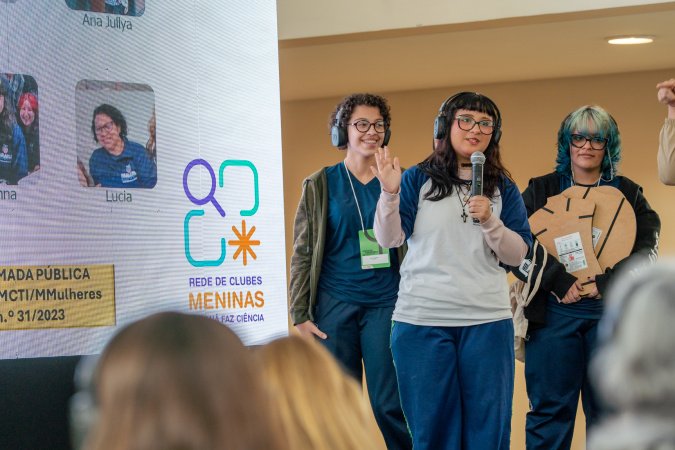 Semana Araucária divulga projetos científicos dos alunos da rede estadual