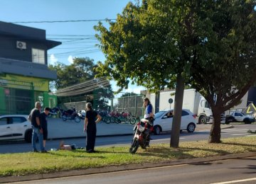 Motociclista fica ferida em acidente no Pacaembu