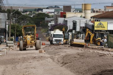 Obra do binário JK x Flamboyant avança e provoca interdições de ruas em Cascavel