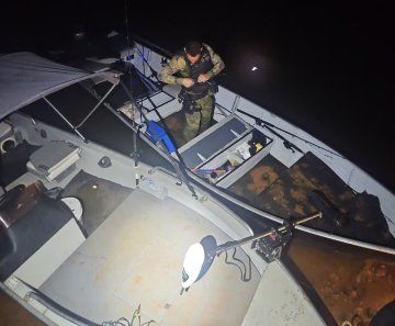 Operação flagra embarcações em área proibida e resulta na apreensão de pescado e prisão de ocupantes