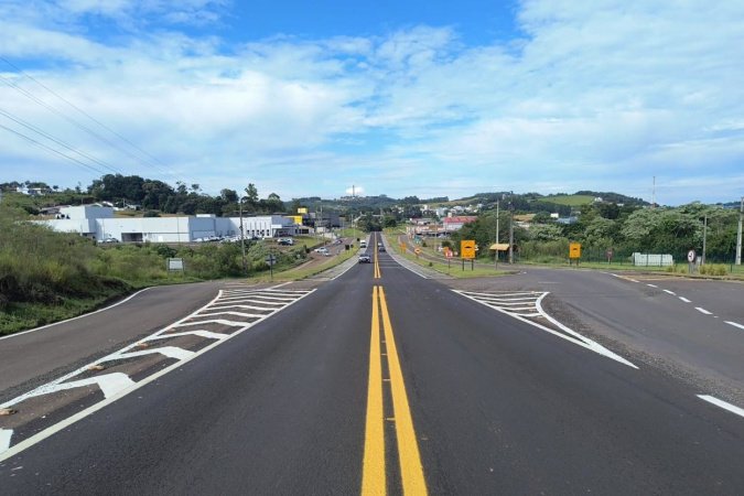 DER/PR reforça sinalização viária em Francisco Beltrão e na ligação com Itapejara do Oeste