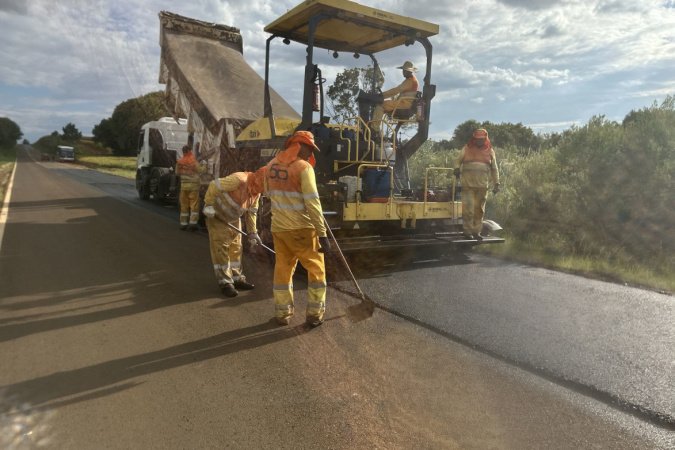 Colônia Entre Rios, em Guarapuava, recebe serviços de conservação do pavimento