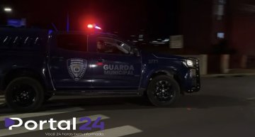 Rapaz é baleado no bairro Santa Cruz e carro da vítima é encontrado com marcas de sangue