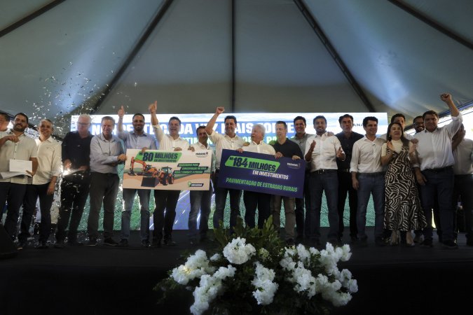 Ratinho Junior anuncia R$ 264 milhões em infraestrutura rural na região de Umuarama