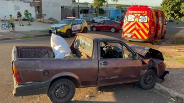 Saveiro e Ônix batem no bairro Interlagos