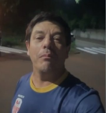 Vereador Dr. Lauri fiscaliza obra de sinalização viária no bairro Canadá