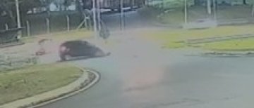 Vídeo mostra motorista fugindo após acidente no Trevo da Portal