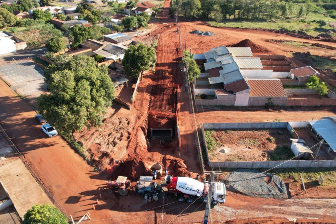 Em Loanda, obra para conter maior erosão urbana do Paraná atinge 82% de execução