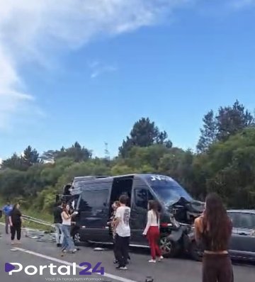 Grave acidente na BR-277 em São Luiz do Purunã deixa trânsito totalmente parado