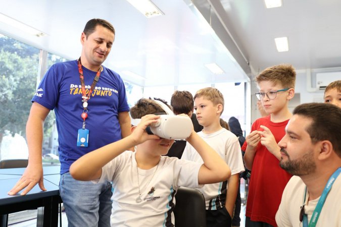 Carreta da Inovação chega a Rio Bom e Irati levando inovação, ciência e tecnologia