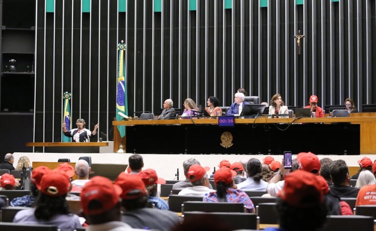 Câmara lembra 30 anos do Massacre de Eldorado dos Carajás e debate reforma agrária