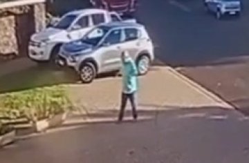 Câmera de capela capta últimos momentos de idoso antes de ser encontrado morto