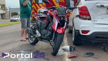 Colisão entre carro e motocicleta deixa ferido em Cascavel