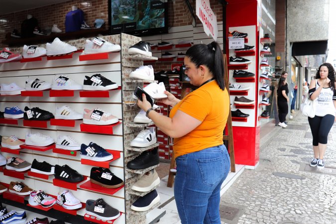 Comércio do Paraná teve maior crescimento do Brasil em fevereiro, com alta de 2,9%