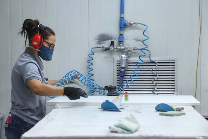 Paraná tem mais mulheres empregadas e com crescimento real de renda que média nacional