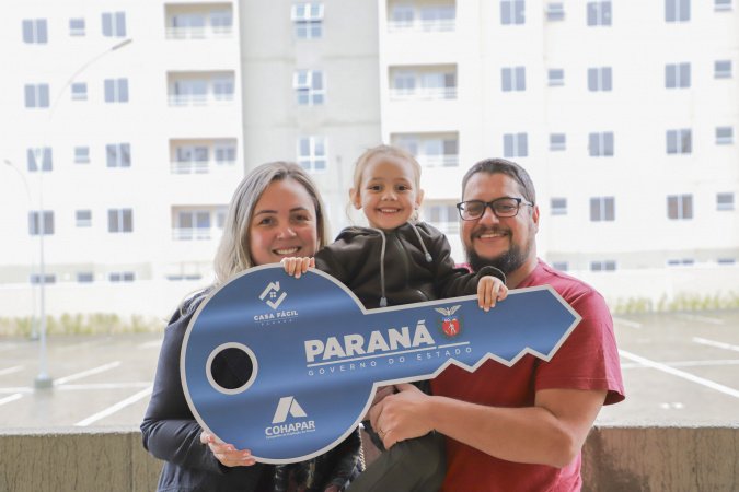 Com recursos do Estado, Cohapar entrega 208 apartamentos de novo residencial em Curitiba