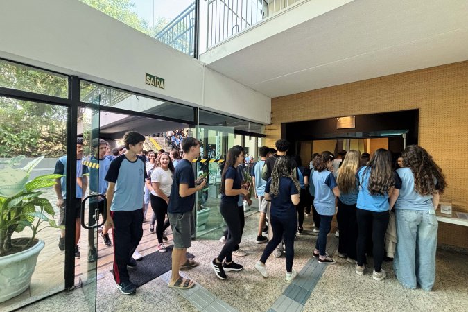 Alunos do Instituto de Educação de Paranaguá retornam às aulas presenciais