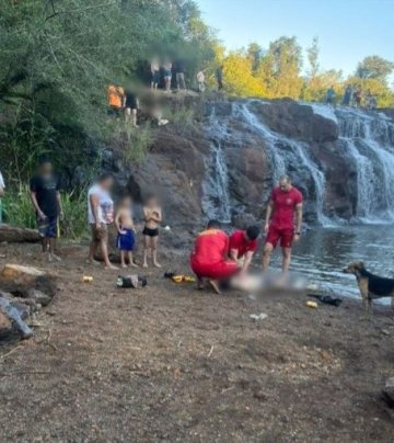 Jovem de 18 anos morre afogado em cachoeira em Campo Mourão