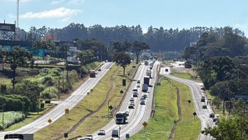 Movimento cresce nas rodovias do Oeste durante o feriado