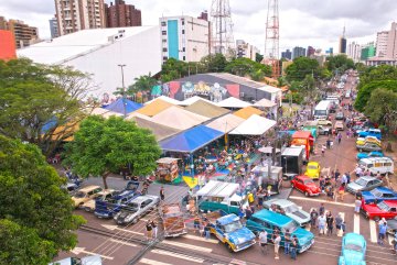 Para incentivar leitura, Feira do Teatro terá troca de livros neste domingo (19)