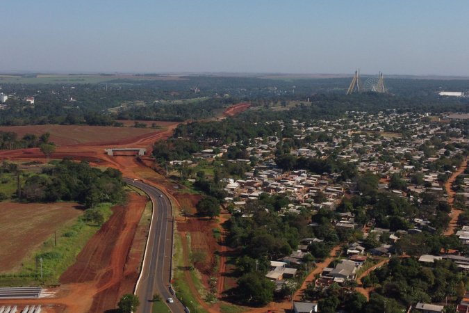 Exportações de empresas paranaenses por Foz do Iguaçu e Guaíra crescem até 21% desde 2018