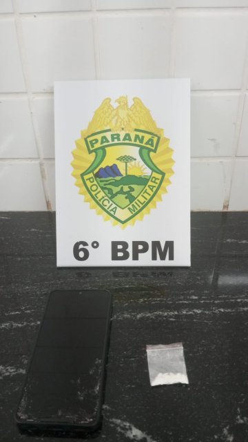 PM apreende adolescente com drogas no centro de Cascavel