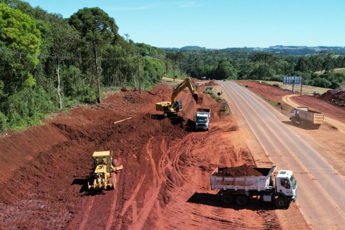Detonação de rocha interdita PRC-466 entre Pitanga e Turvo nesta quarta-feira