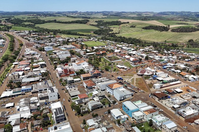 Governador sanciona lei para repasses do Fecap a empresas de Rio Bonito do Iguaçu afetadas por tornado