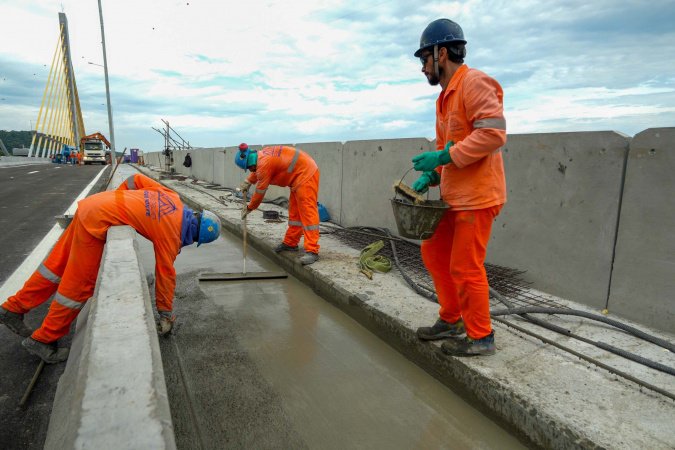 24,8 mil vagas com carteira assinada: Paraná tem ofertas de trabalho em diversos setores
