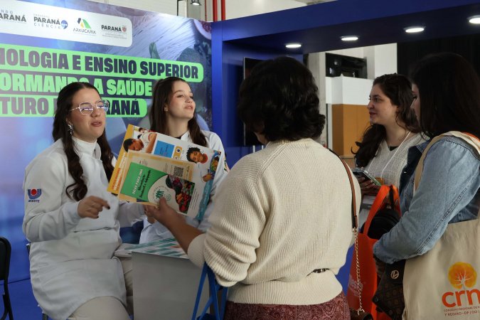 Paraná marca presença e apresenta exemplos em congresso nacional de nutrição