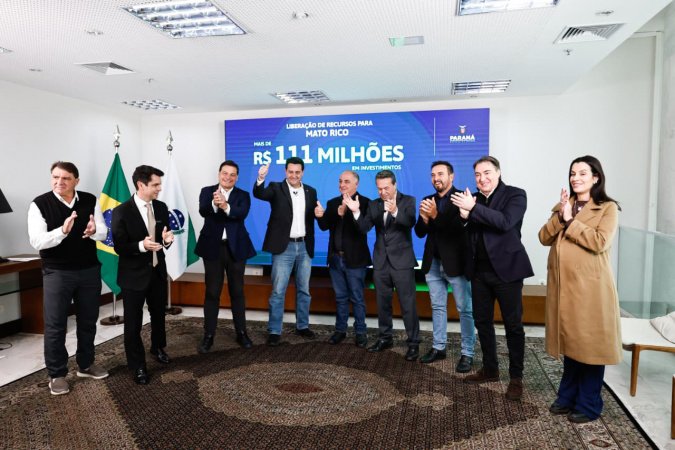 Ratinho Junior confirma R$ 741 milhões para infraestrutura urbana e rural de 12 municípios