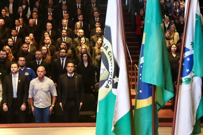 Posse de 136 novos peritos e técnicos reforça atuação da Polícia Científica do Paraná