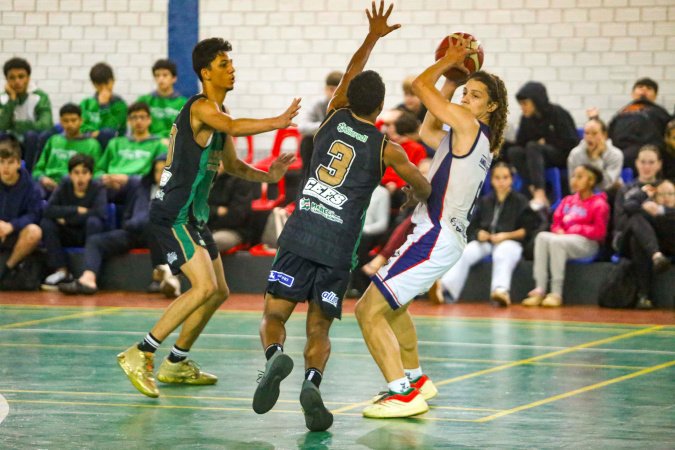 Após fase macrorregional, Jogos Escolares do Paraná definem classificados para finais