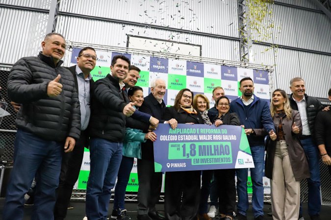 Estado entrega reforma e quadra coberta aguardada há anos em escola de Pinhais