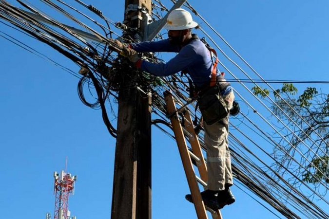 Copel promove 2ª etapa de regularização de cabos de telecomunicações em Londrina